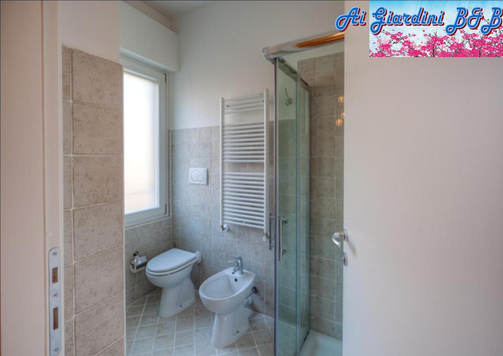 Ai Giardini Rooms -Vicino Ospedale Borgo Trento E Centro Storico Верона Номер фото
